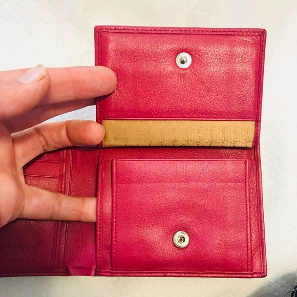 Stingray wallet new  no damage - Picture 4 of 6